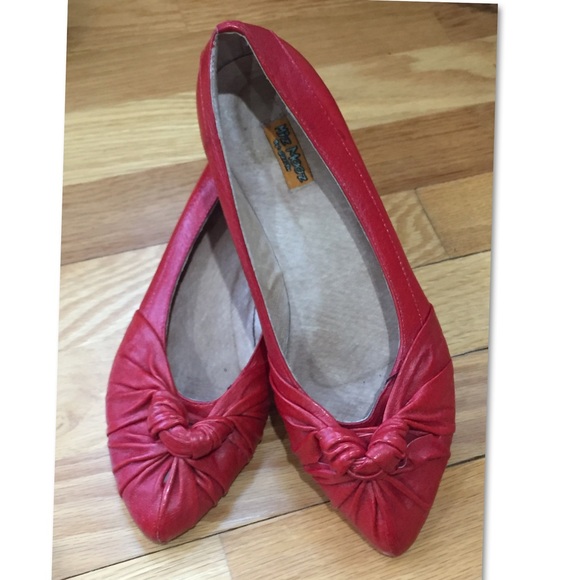 Anthro Miz Mooz Red Leather Knotted Pointy Flats - Picture 7 of 7